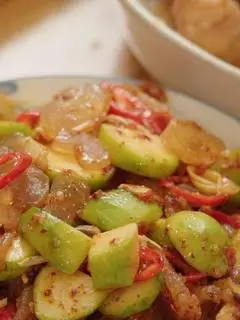 Hình ảnh Chân Gà Sốt Thái & Gân Bò Sốt Thái 