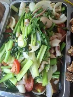 Hình ảnh Mực Xào Cần Tây