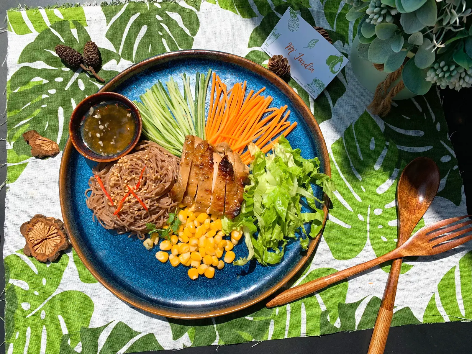Hình ảnh Bún Gạo Lứt Trộn Gà Nướng BBQ