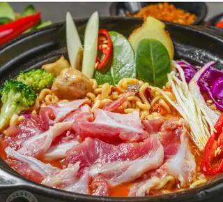 Hình ảnh Mì Kim Chi Sườn Sụn 