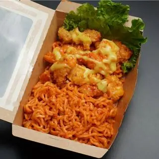 Hình ảnh Mì Trộn Gà Rán Sốt