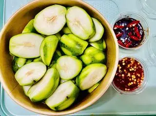 Hình ảnh  Cóc non cắt sẵn
