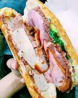 Hình ảnh Bánh mì đặc biệt siêu béo ngậy