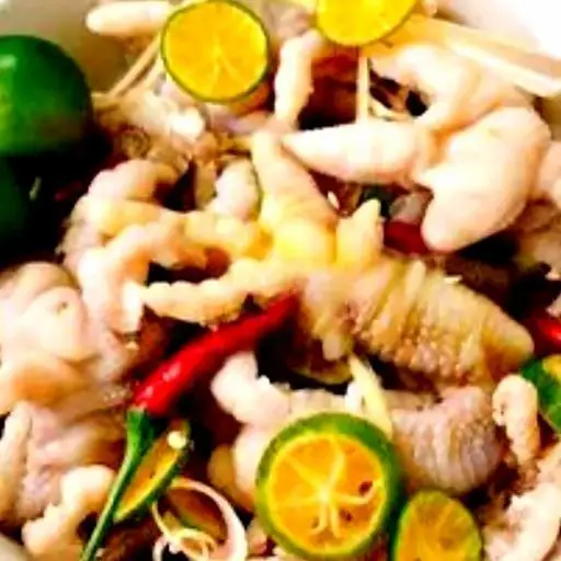 Hình ảnh 5 chân gà rút xương ngâm sả tắc kèm nước chấm thần thánh