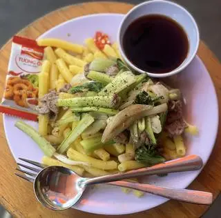 Hình ảnh Nui xào bò 