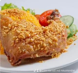 Hình ảnh Cơm Gà Mắm Tỏi 2 người ăn 