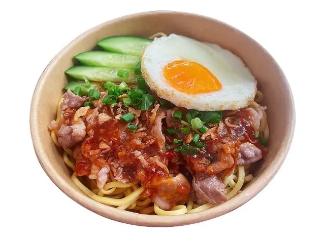 Hình ảnh Mì trộn bò trứng chiên
