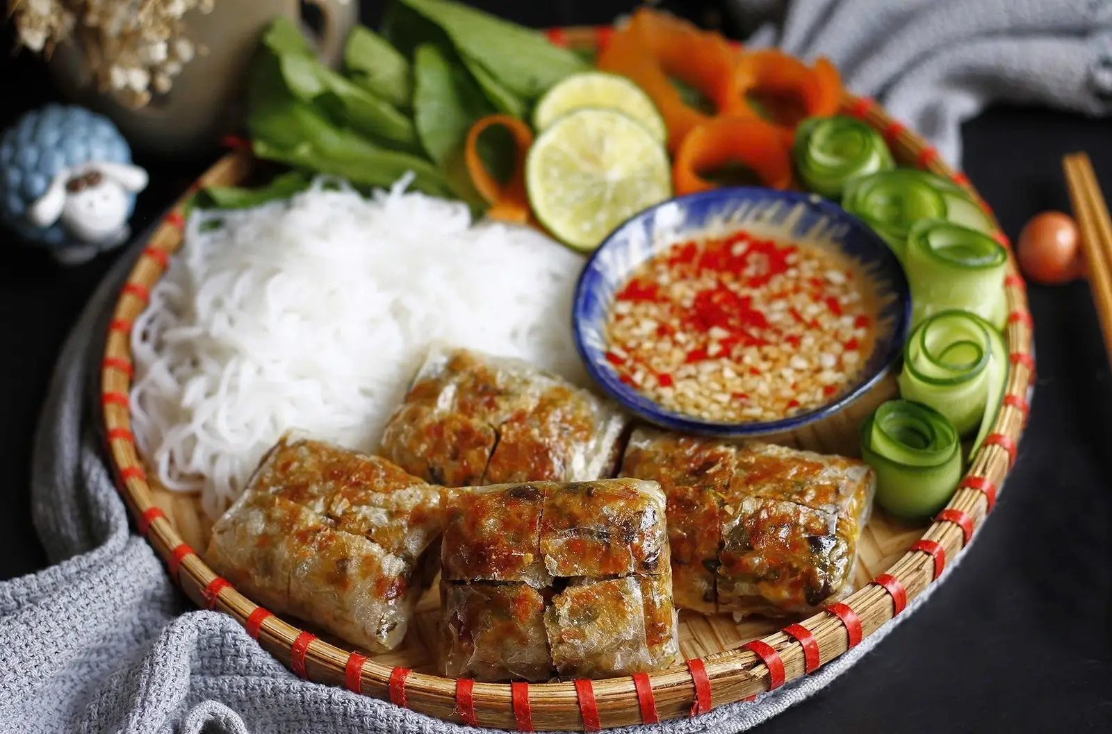 Hình ảnh Bún nem ( không bao gồm dụng cụ ăn uống )