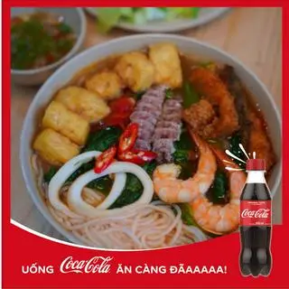 Hình ảnh bún thái hải sản + coca