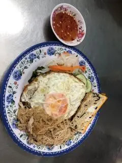 Hình ảnh Cơm bì chả trứng