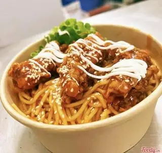 Hình ảnh Mỳ cánh gà sốt cay