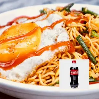 Hình ảnh Mì trộn đặc biệt + coca 