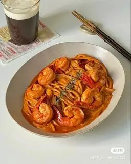 Hình ảnh spaghetti cà chua Tôm +