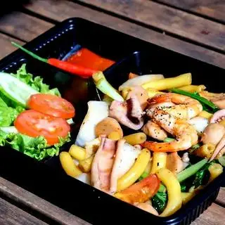 Hình ảnh Nui xào Hải sản