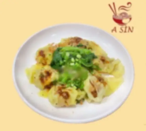 Hình ảnh Hoành thánh sốt dầu hào