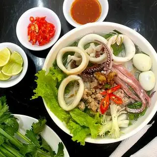 Hình ảnh Mì Gói Nấu Hải Sản