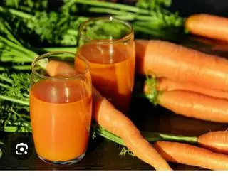 Hình ảnh Cà rốt khủng lồ