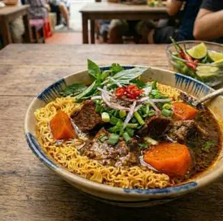 Hình ảnh Mì gói Bò kho