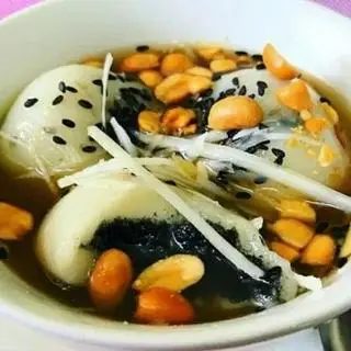 Hình ảnh bánh trôi tàu nóng 