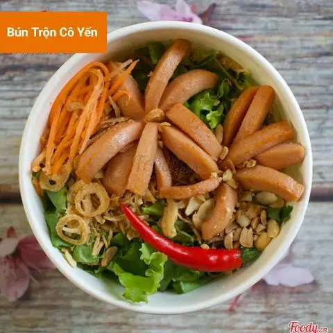 Hình ảnh Bún trộn xúc xích - trà hoa atiso