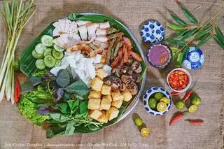 Hình ảnh Mẹt đặc biệt 3 người + 2 ly nước