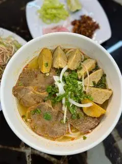 Hình ảnh Bún Bò Nạm - Viên