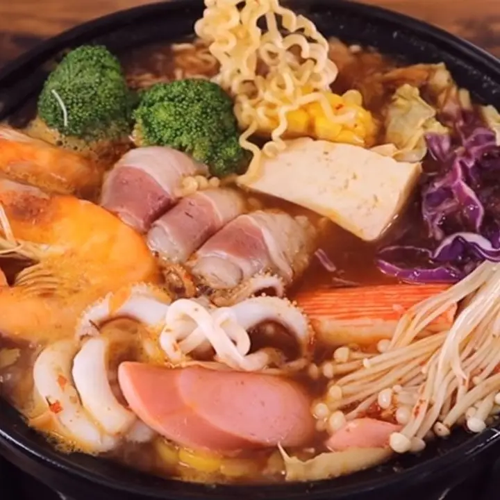Hình ảnh Mì Cay Kim Chi Thập Cẩm