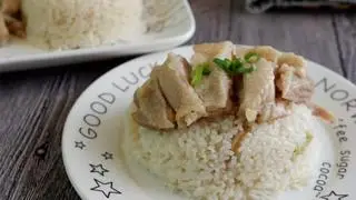 Hình ảnh cơm đùi gà luộc