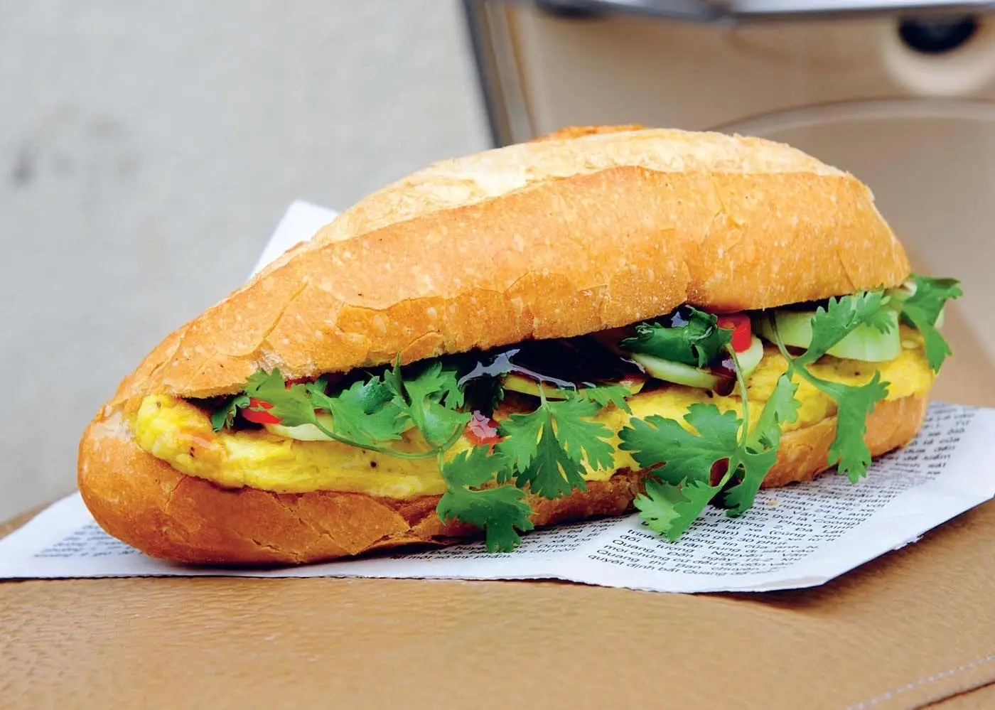 Hình ảnh Bánh Mì Trứng Trùm Mền