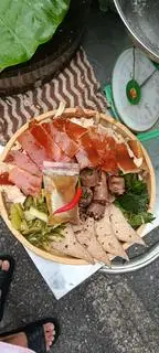 Hình ảnh Mẹt heo quay nhỏ
