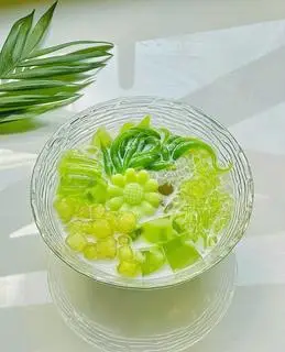 Hình ảnh Chè lọt lá dứa hạt lựu