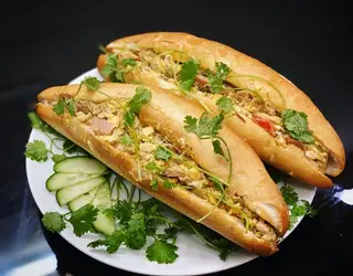 Hình ảnh bánh mì pate ruốc 