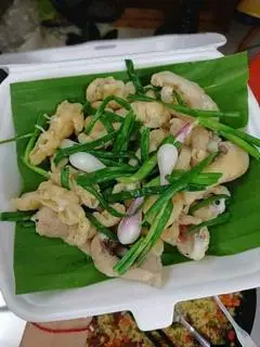 Hình ảnh Chân gà rút xương hấp hành