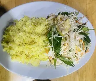 Hình ảnh Cơm gà xé phay
