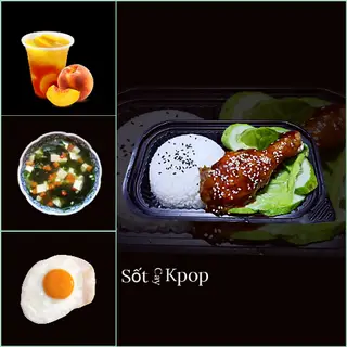 Hình ảnh Cơm Gà Sốt Cay+Trứng+Canh Rong Biển+Trà Đào