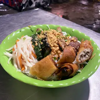 Hình ảnh Bún thịt nướng - Đặc biệt 