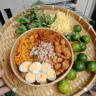 Hình ảnh Bánh Tráng Trộn Thập Cẩm
