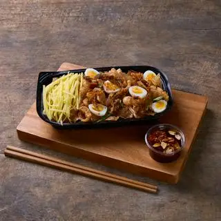 Hình ảnh Bánh tráng trộn sate cay tóp mỡ - bò giòn