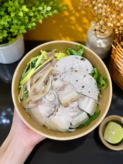 Hình ảnh Bún mắm nêm tai heo - ba chỉ