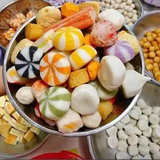 Hình ảnh Mì Trộn Viên Thả Lẩu
