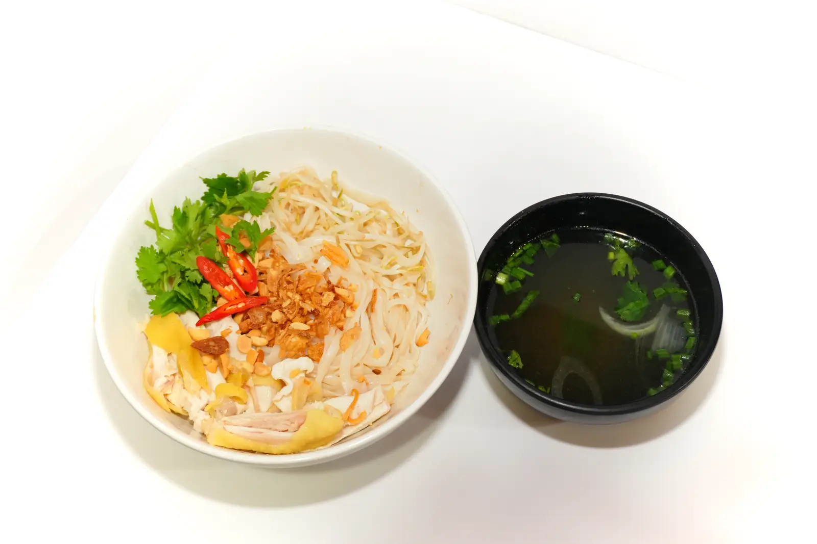 Hình ảnh Phở Trộn Gốc Bắc - Thịt Gà Xé 