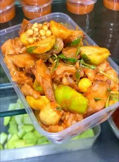Hình ảnh Chân Gà Mix Râu Tuộc Sốt Thái