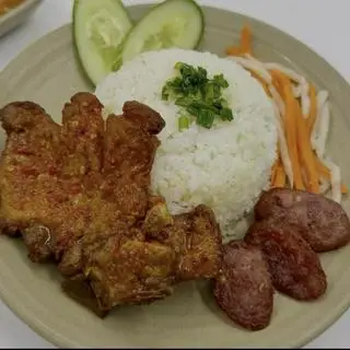 Hình ảnh Cơm sườn - lạp xưởng
