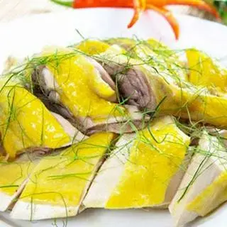 Hình ảnh Gà hấp lá chanh 1/2 con