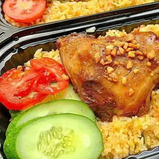 Hình ảnh Cơm Gà (Má Đùi)