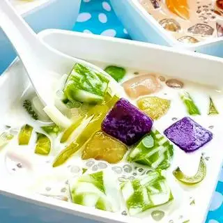 Hình ảnh Chè dừa non khoai dẻo