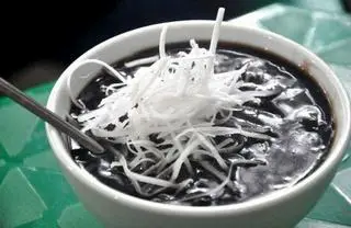 Hình ảnh Chè Đỗ Đen - Cốt Dừa - Dừa Sợi ( Nóng ) ( Cốc Giấy )