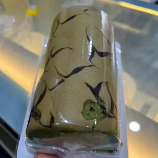 Hình ảnh Bánh cuộn matcha kem tươi - hộp to
