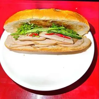 Hình ảnh Bánh mì chả lụa