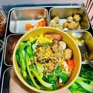 Hình ảnh Mì trộn thập cẩm